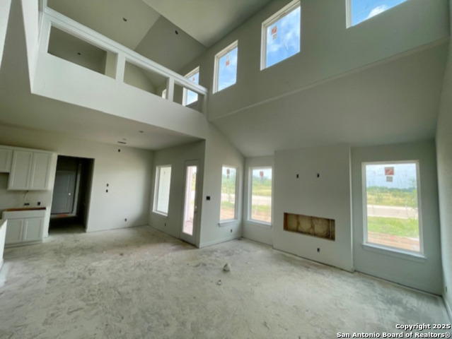 Listing photo id 4 for 9434 Chatside