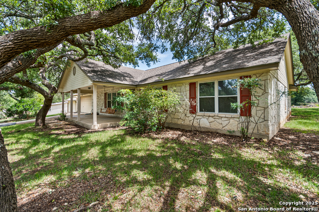 Image 4 of 32 For 620 Pleasant Valley Dr N