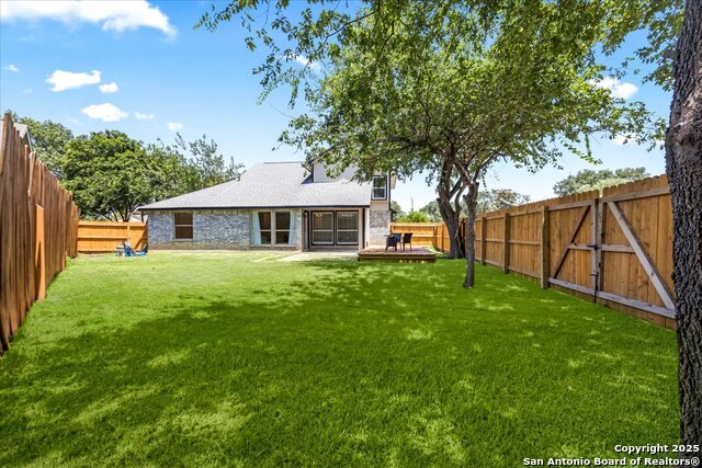 Image 30 of 43 For 10133 Sandyglen