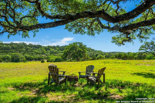 Listing photo id 1 for 171 Flach Rd