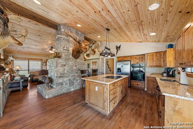 Listing photo id 31 for 171 Flach Rd