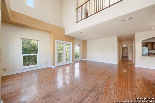 Image 11 of 39 For 225 Lexington  318