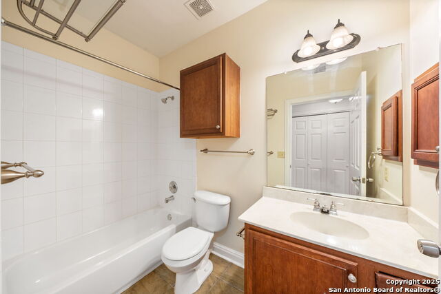 Image 26 of 39 For 225 Lexington  318