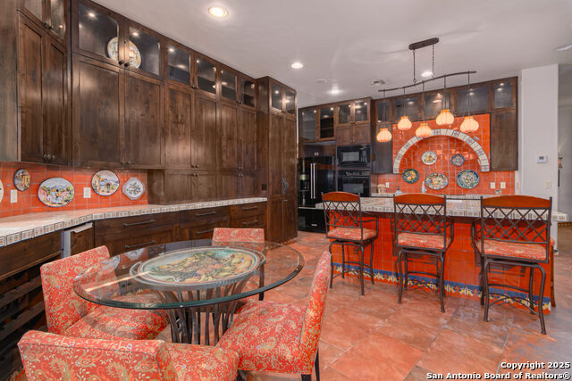 Listing photo id 8 for 1887 Arbolas Ct.