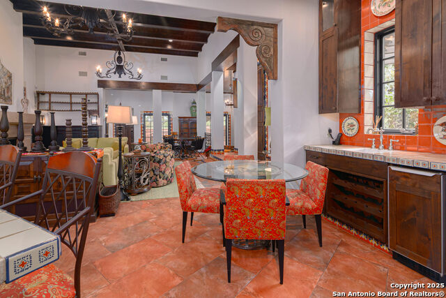 Listing photo id 10 for 1887 Arbolas Ct.