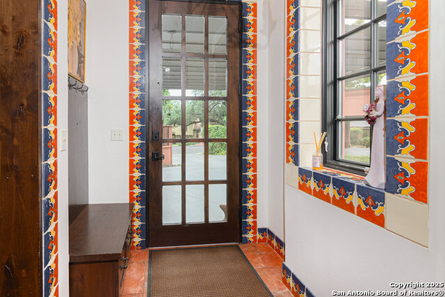 Listing photo id 11 for 1887 Arbolas Ct.