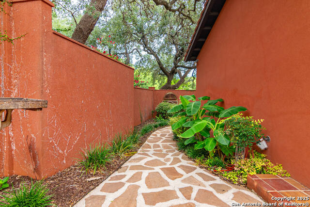 Listing photo id 38 for 1887 Arbolas Ct.