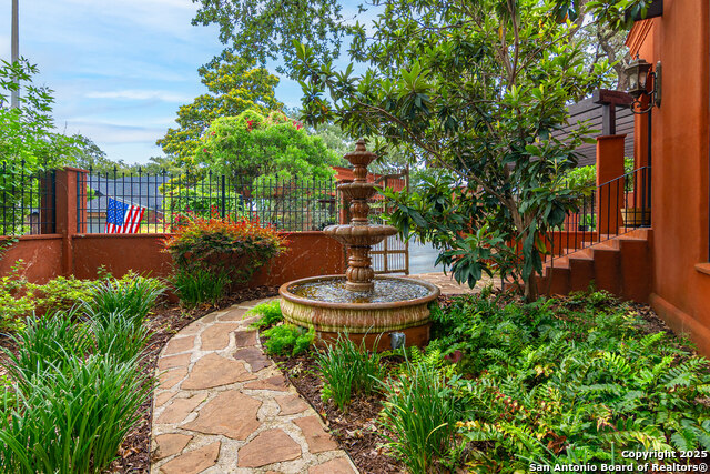 Listing photo id 40 for 1887 Arbolas Ct.