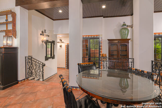 Listing photo id 3 for 1887 Arbolas Ct.