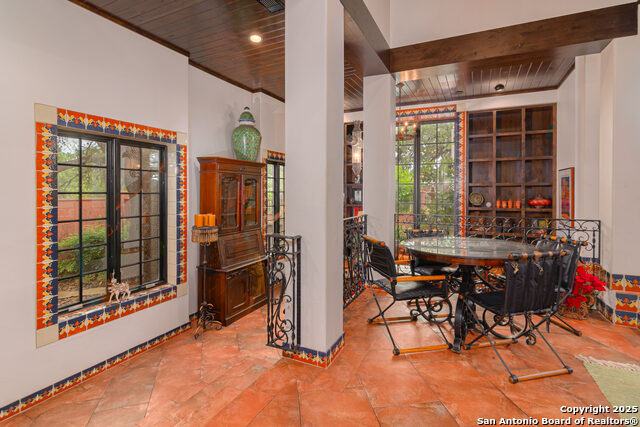Listing photo id 4 for 1887 Arbolas Ct.