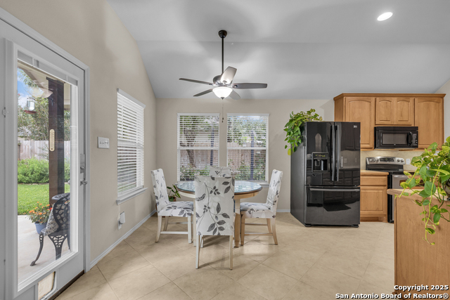 Image 10 of 52 For 486 Enchanted Oak