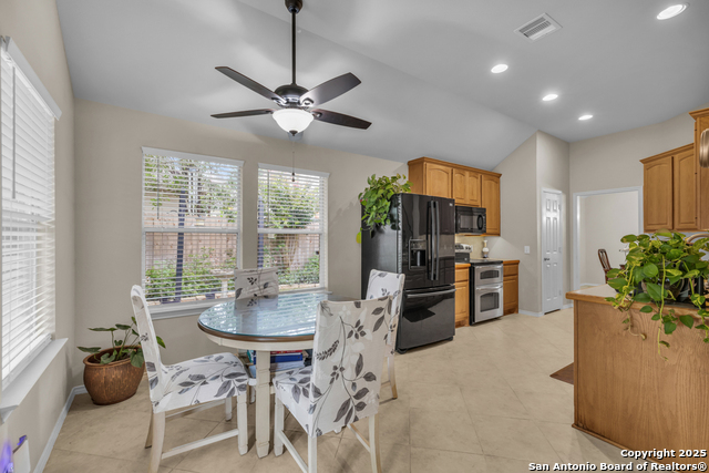 Image 11 of 52 For 486 Enchanted Oak