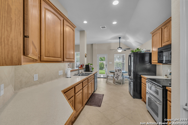 Image 14 of 52 For 486 Enchanted Oak