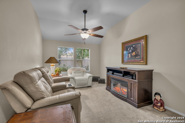 Image 22 of 52 For 486 Enchanted Oak