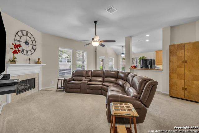 Image 9 of 52 For 486 Enchanted Oak