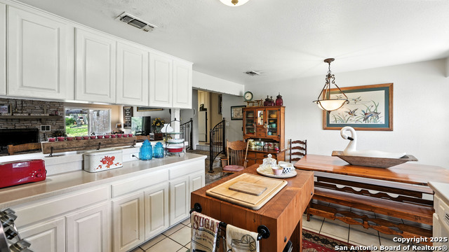 Listing photo id 9 for 781 Mary Preiss