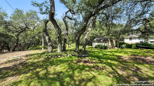 Listing photo id 23 for 781 Mary Preiss