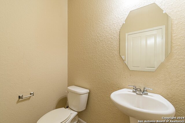 Image 7 of 20 For 6802 Fort Bend