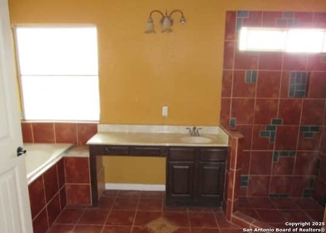 Listing photo id 6 for 12307 Course View Dr