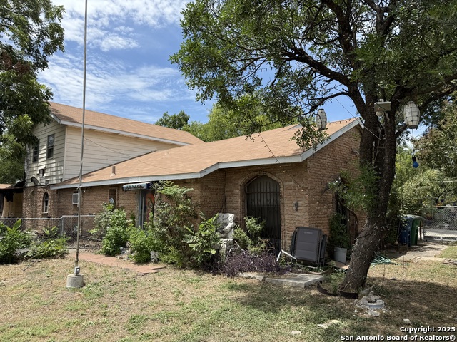 Listing photo id 0 for 102 Fridell