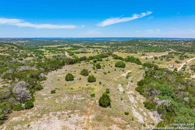Listing photo id 9 for 165 Flach Rd