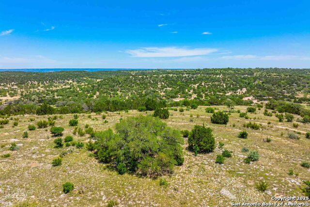 Listing photo id 10 for 165 Flach Rd