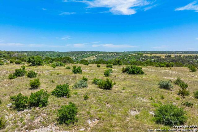 Listing photo id 11 for 165 Flach Rd