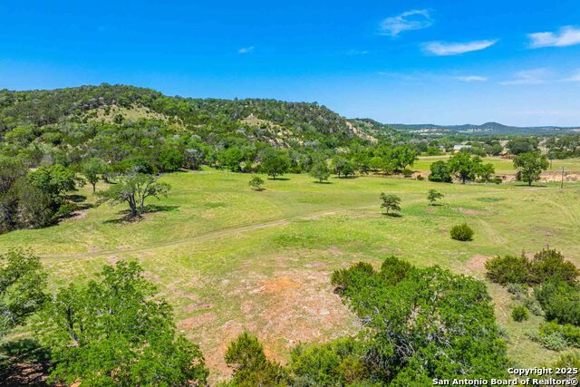 Listing photo id 15 for 165 Flach Rd
