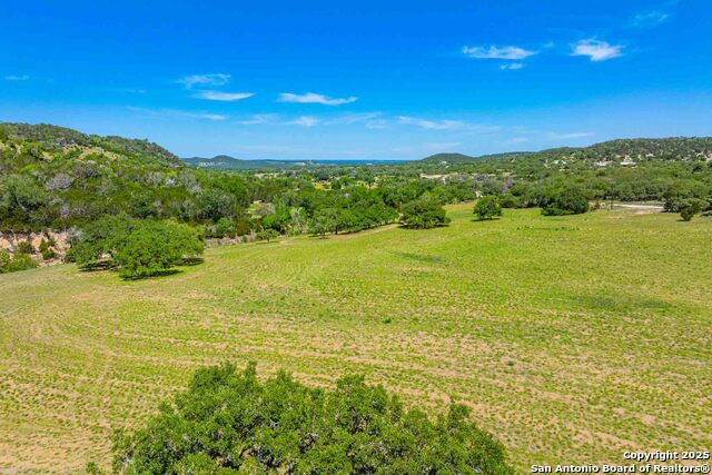 Listing photo id 16 for 165 Flach Rd