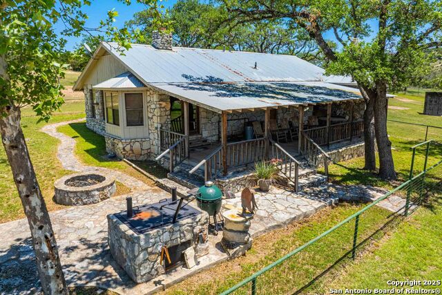 Listing photo id 25 for 165 Flach Rd