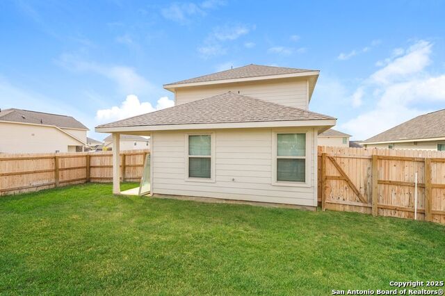 Listing photo id 14 for 9315 Evening Shade Court