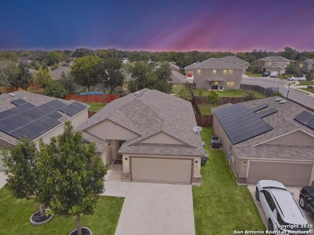 Listing photo id 1 for 5407 Pearl Vly