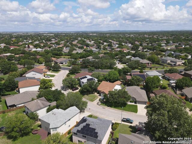 Listing photo id 2 for 5407 Pearl Vly