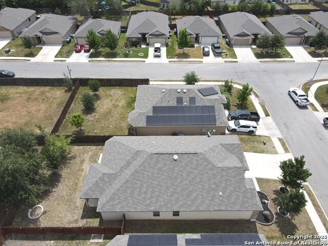 Listing photo id 4 for 5407 Pearl Vly