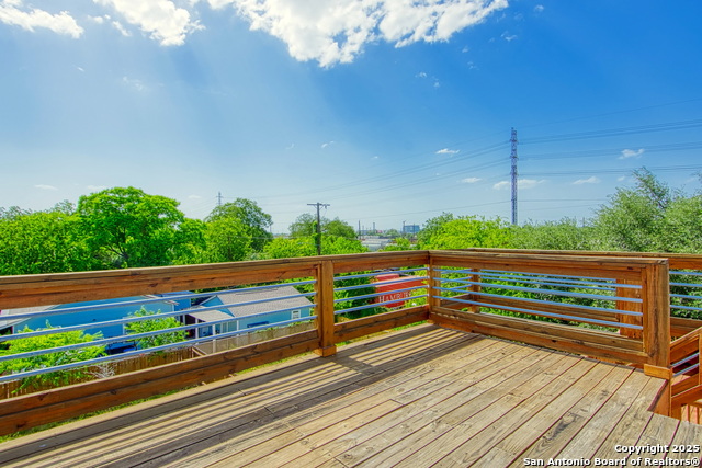 Listing photo id 32 for 1111 Palmetto N