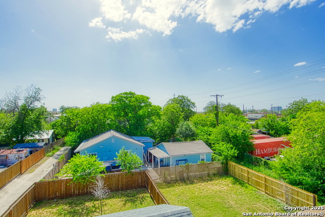 Listing photo id 33 for 1111 Palmetto N