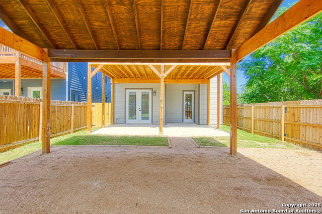 Listing photo id 39 for 1111 Palmetto N
