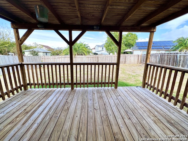 Listing photo id 9 for 6107 Brandys Farm