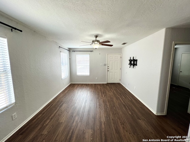 Listing photo id 1 for 6107 Brandys Farm