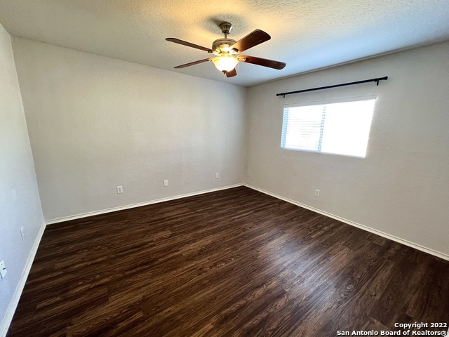 Listing photo id 4 for 6107 Brandys Farm