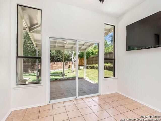 Listing photo id 9 for 11118 Cherry Park