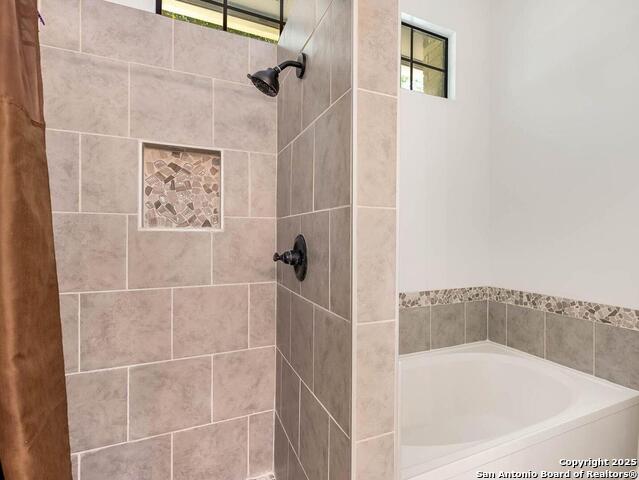 Listing photo id 12 for 11118 Cherry Park