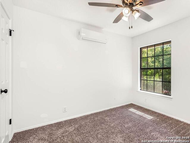Listing photo id 13 for 11118 Cherry Park