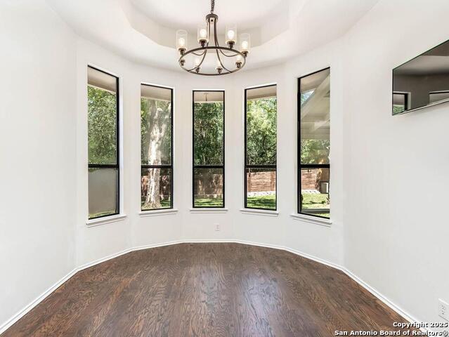 Listing photo id 2 for 11118 Cherry Park