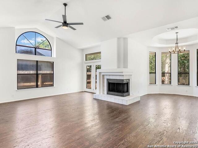 Listing photo id 3 for 11118 Cherry Park