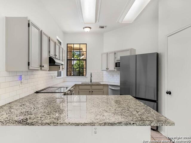 Listing photo id 6 for 11118 Cherry Park