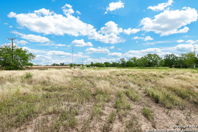 Listing photo id 21 for 3400 Golden Ave