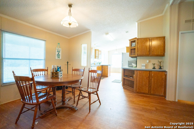 Listing photo id 4 for 1659 Mesa Verde
