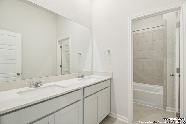Listing photo id 8 for 11472 Feather Vale