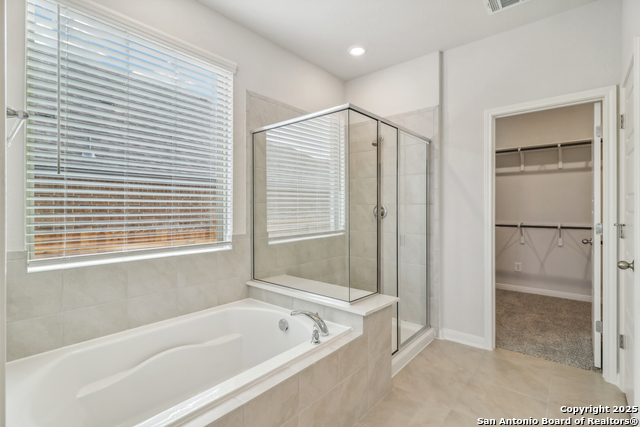 Listing photo id 23 for 11472 Feather Vale